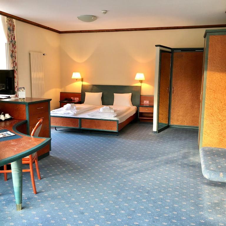 Thermal Hotels & Walliser Alpentherme Leukerbad - Junior Suite mit Terrasse - 3