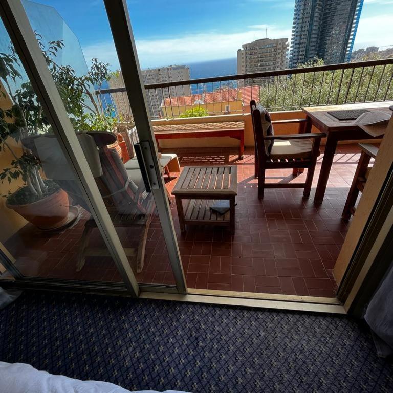 Une terrasse sur Monaco logement 2 chambre - Appartement 2 Chambres - 10