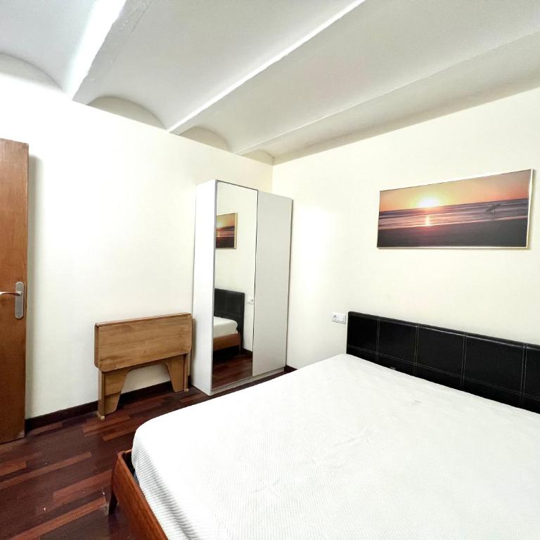 Nice apartment close PARK GÜELL 2 - Two-Bedroom Apartment - 21