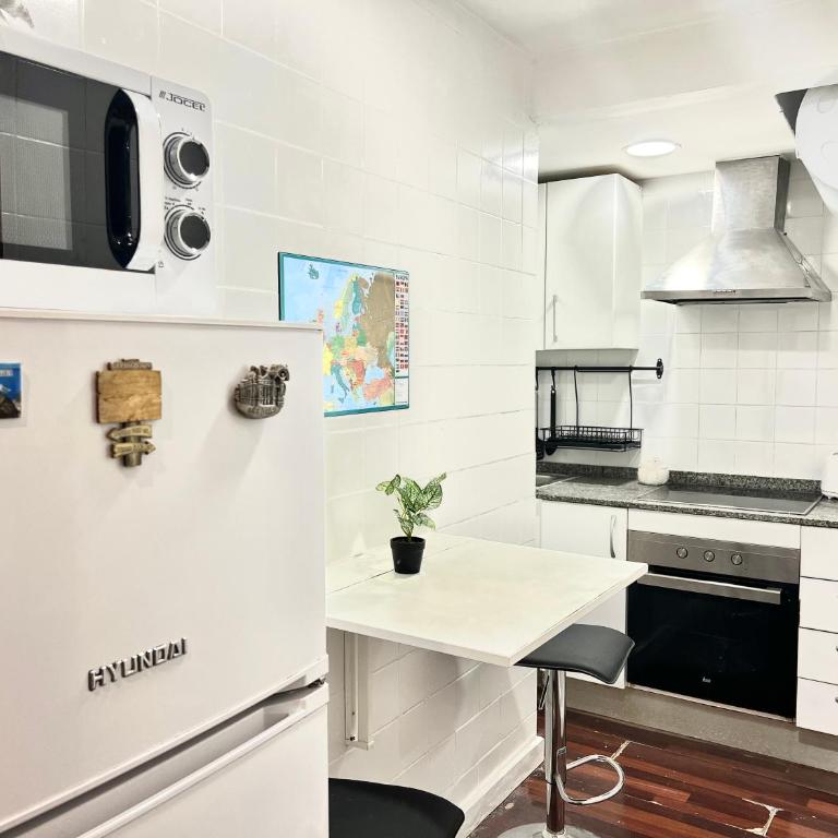 Nice apartment close PARK GÜELL 2 - Two-Bedroom Apartment - 1