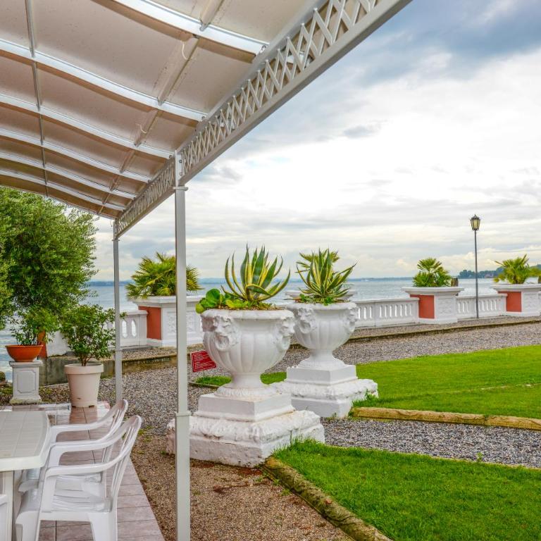 VILLA GARUTI VILLAGE - Apartment mit Terrasse - 3