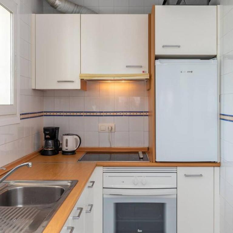 Beachfront sea view in cozy 1BR with pool and garage - Apartamento de 1 dormitorio - 5