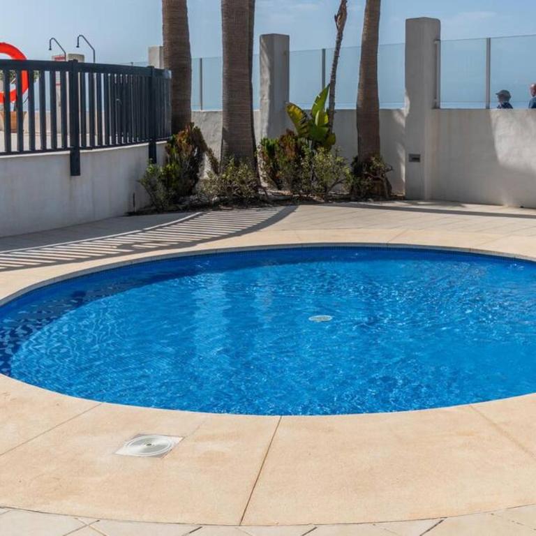 Beachfront sea view in cozy 1BR with pool and garage - Apartamento de 1 dormitorio - 13