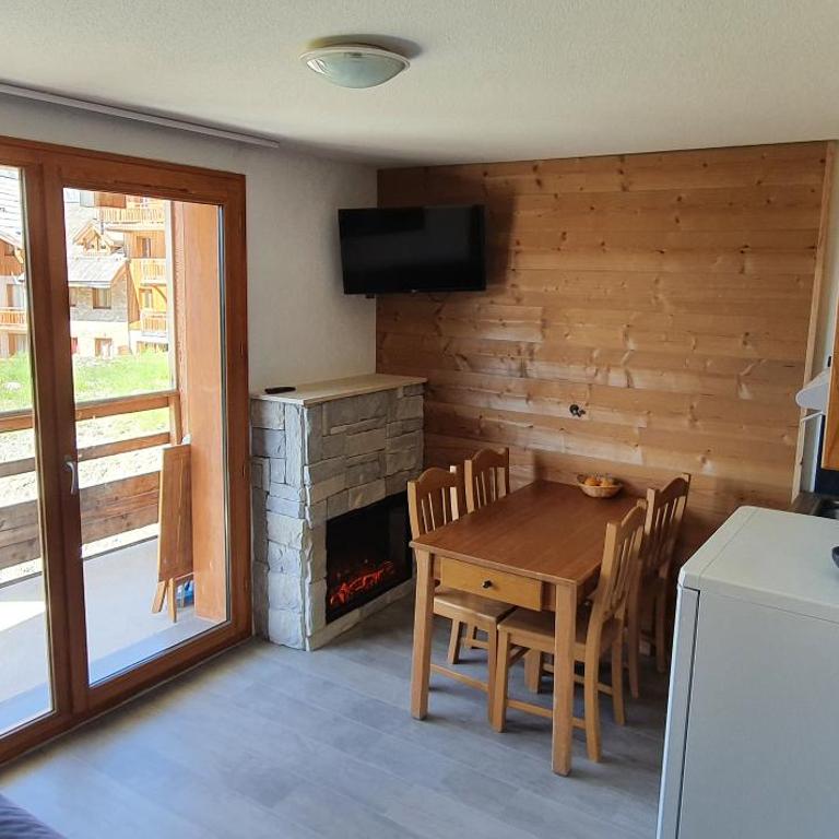 Appartement 3 étoiles 6 personnes les Orres 1800 - Apartment mit 2 Schlafzimmern - 2