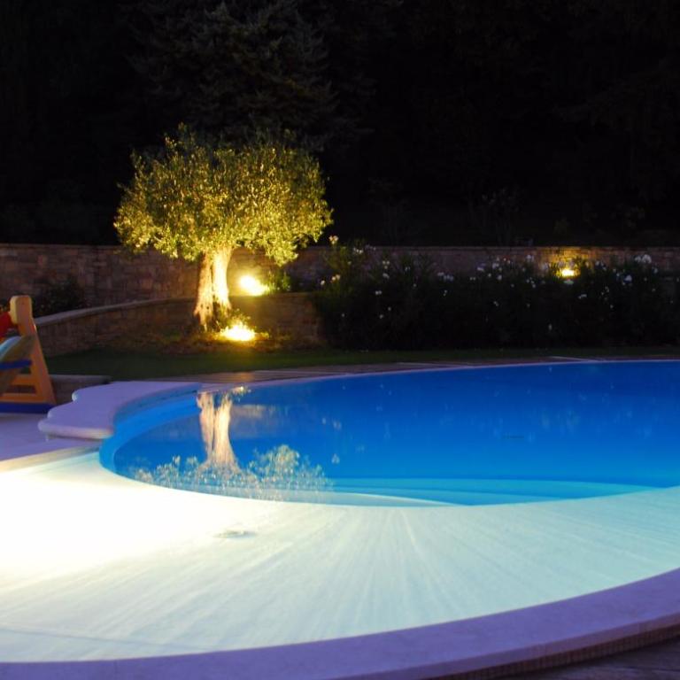 Villa Luna Stunning Modern Villa Shared Infinity Pool, Big garden, Fantastic lake view,AC, - Casa con 4 camere da letto - 7