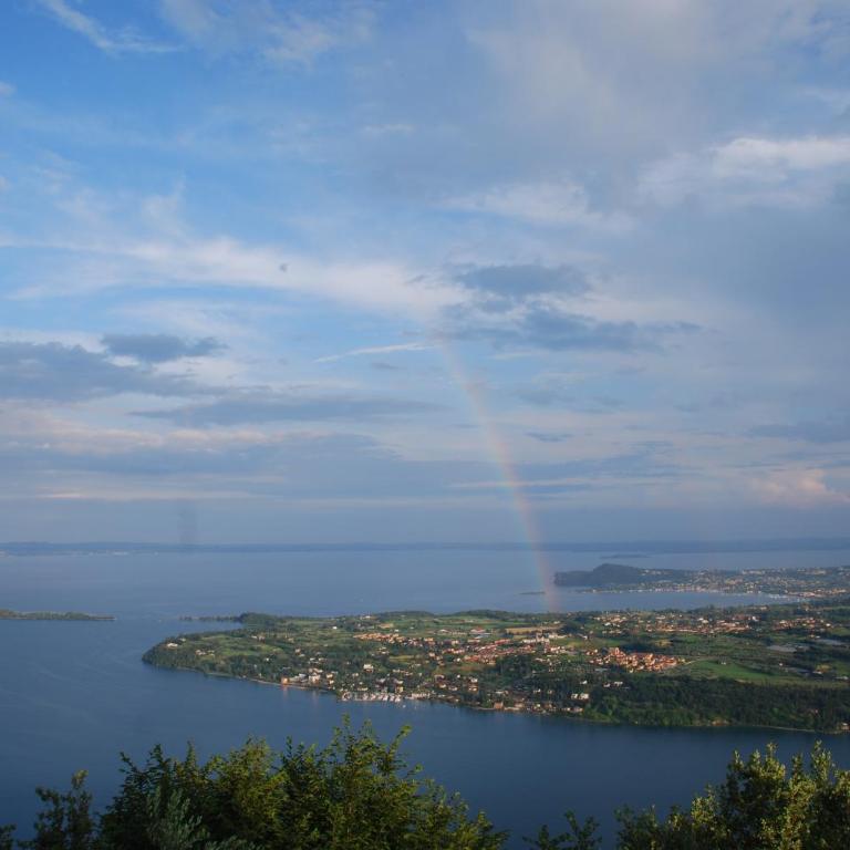 Villa Luna Stunning Modern Villa Shared Infinity Pool, Big garden, Fantastic lake view,AC, - Casa con 4 camere da letto - 10