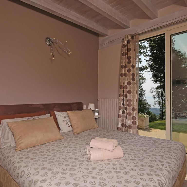 Villa Luna Stunning Modern Villa Shared Infinity Pool, Big garden, Fantastic lake view,AC, - Casa con 4 camere da letto - 38