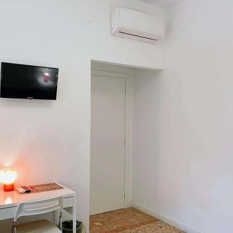Confortini Rooms SUNDAY - Double Room - 2