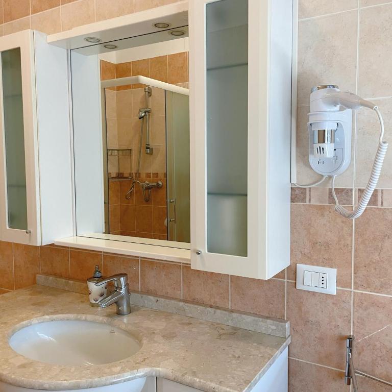 Confortini Rooms SUNDAY - Double Room with Private External Bathroom - 9