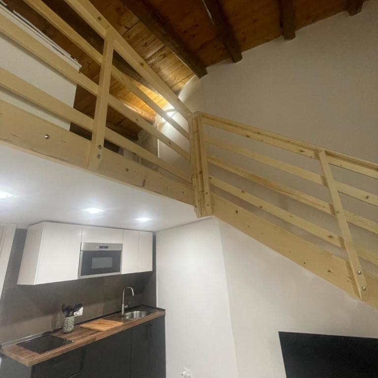 Mega House 2 - Maisonette - 2