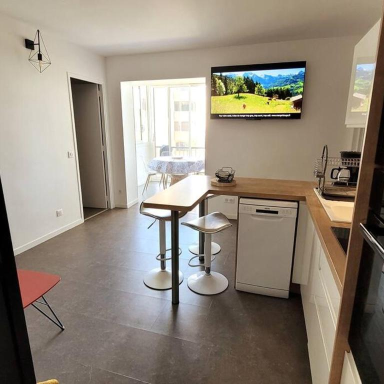 Comme à la maison!!A 5 min à pied plage,pkg privé - Apartment mit 2 Schlafzimmern - 22