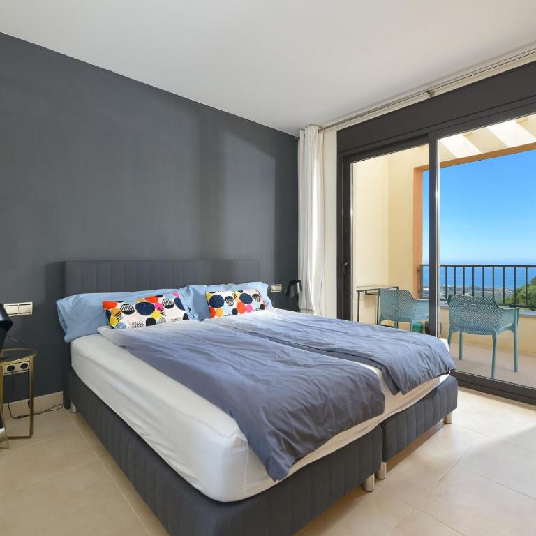 Marbella Luxury penthouse: indoor pool and private terrasse - Two-Bedroom Apartment - 17