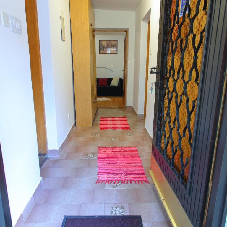 Old Fashion Guest House - Two-Bedroom House - 5