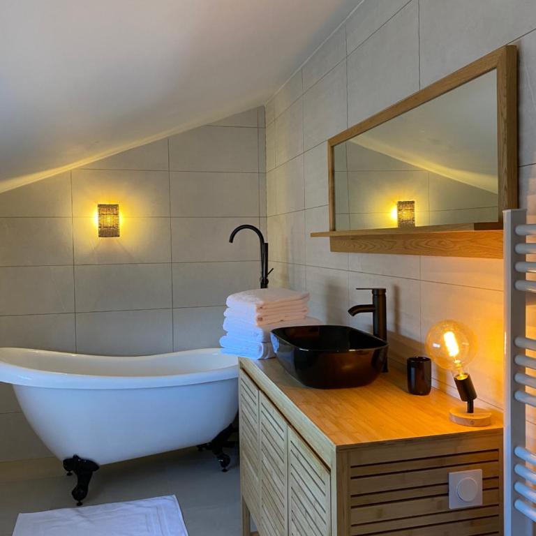 Oasis Cove, maisons au bord de l'eau, plage de Sète - Maison 5 Chambres - 17