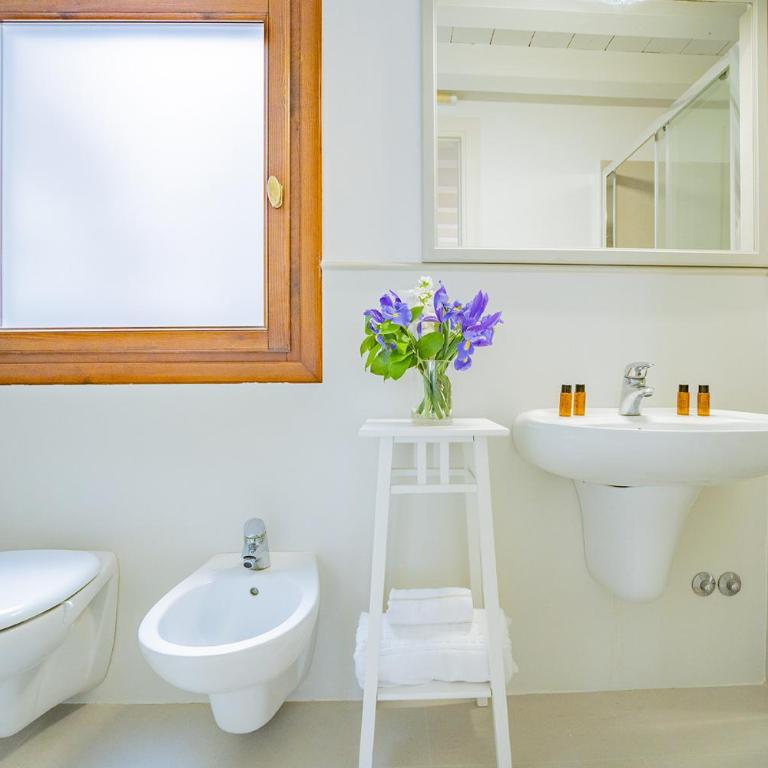 Ca' Dei Musicanti 2 Few Steps from Rialto Bridge! - Two-Bedroom Apartment - 11