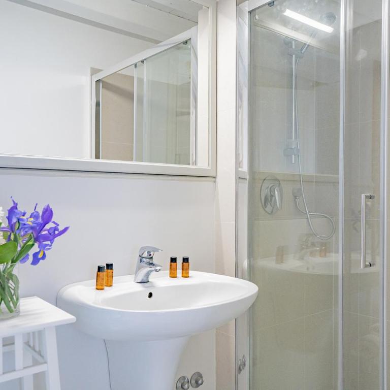 Ca' Dei Musicanti 2 Few Steps from Rialto Bridge! - Two-Bedroom Apartment - 13