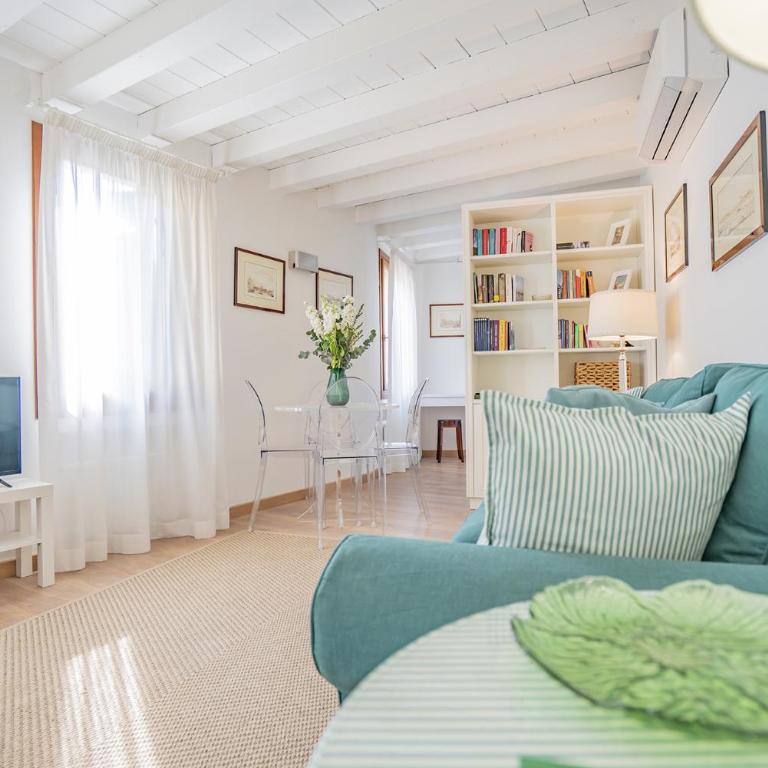 Ca' Dei Musicanti 2 Few Steps from Rialto Bridge! - Two-Bedroom Apartment - 14