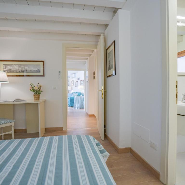 Ca' Dei Musicanti 2 Few Steps from Rialto Bridge! - Two-Bedroom Apartment - 17