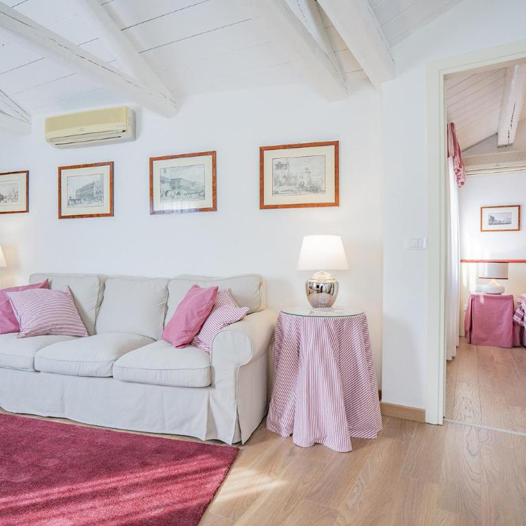 Ca' Dei Musicanti 3 Few Steps from Rialto Bridge! - Two-Bedroom Apartment - 2