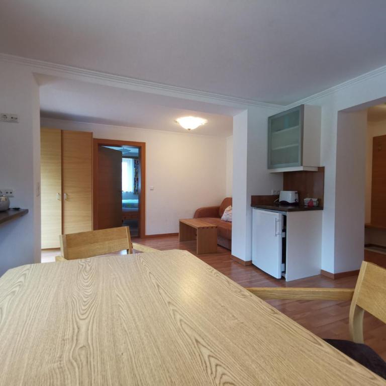 Ferienwohnung Maierhofer - Apartment mit 2 Schlafzimmern und Balkon - 14