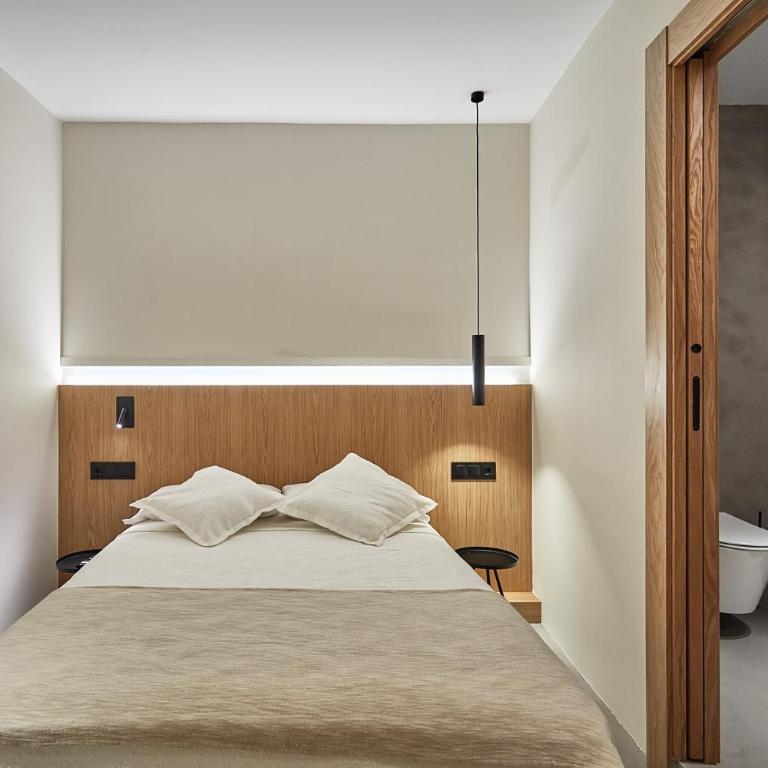 Ella Hostel Ramblas - Double Room with Private Bathroom - 3