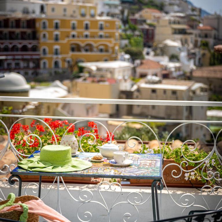 Hotel Royal Prisco - Camera Matrimoniale Standard con Vista Mare Parziale - 6