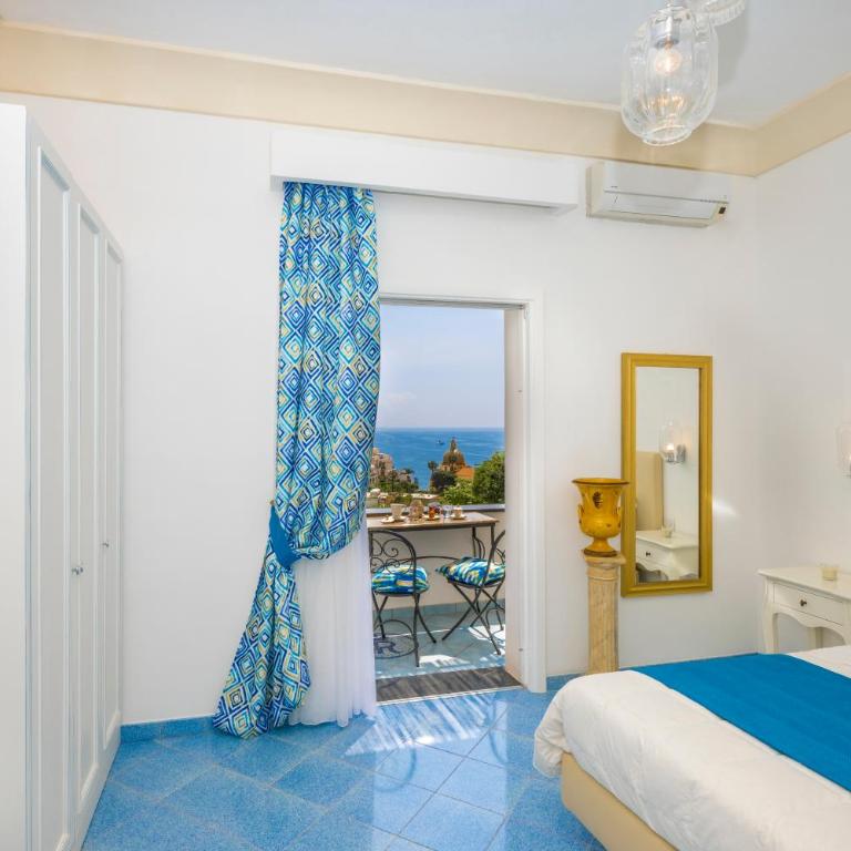Hotel Royal Prisco - Camera Standard Matrimoniale/Doppia con Letti Singoli con Vista Mare - 14