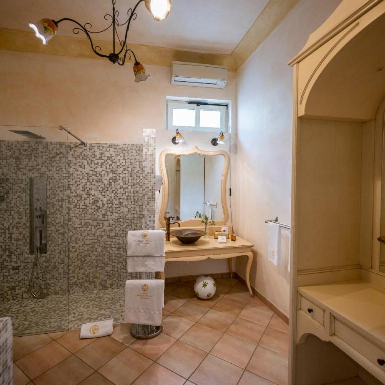 Hotel Royal Prisco - Suite con Vista Montagna - 4