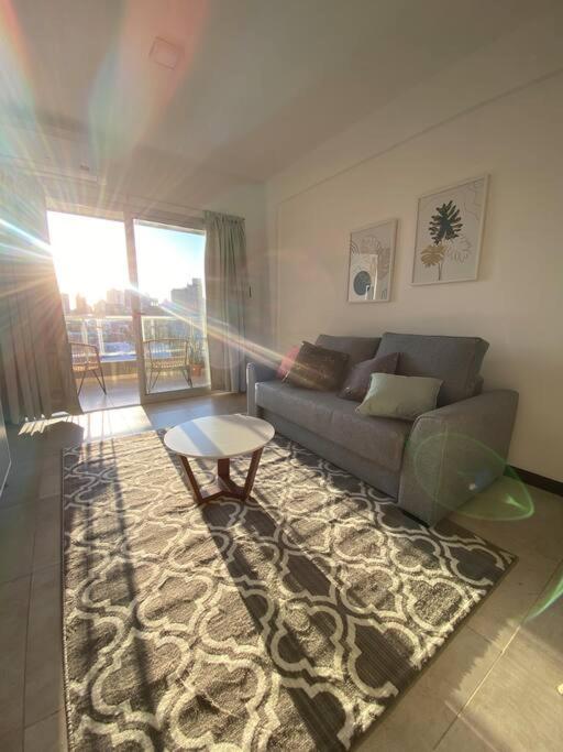 Hermoso departamento céntrico con estacionamiento - One-Bedroom Apartment - 1