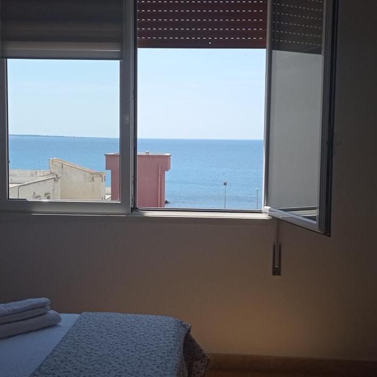 B&B Centrale - Camera Matrimoniale Deluxe (2 Adulti + 1 Bambino) - 10