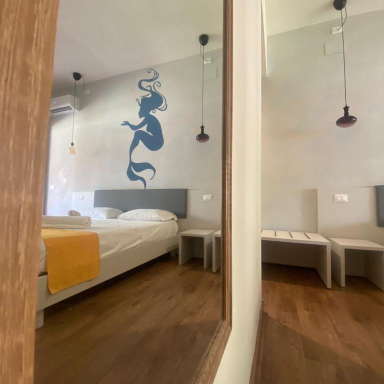 Sorrento B&D Rooms - King Room with Balcony - 7