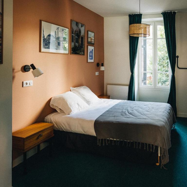 Les Chouettes Hostel - Chambre Double - Vue sur Jardin - 7