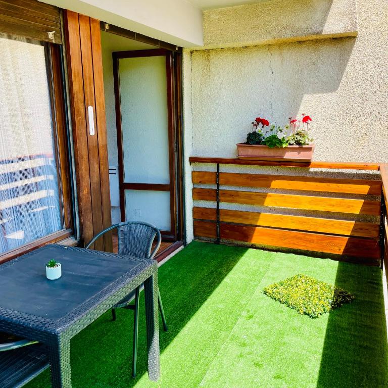 Rdc 48m2 avec terrasse Proche Centre avec parking privé couvert - Appartement 1 Chambre - 11