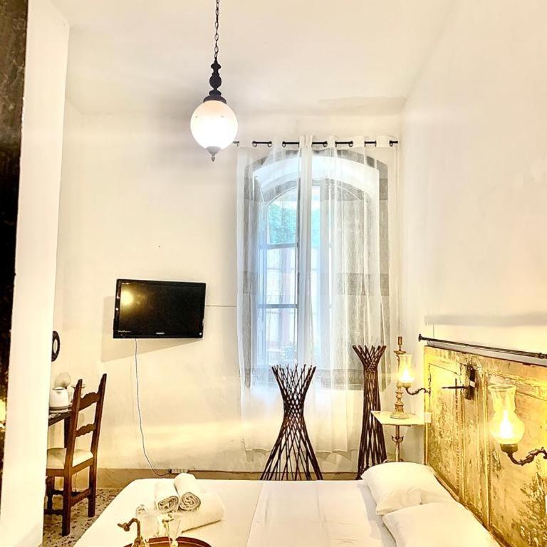 Il Vecchio Cortile - Appartamento con 2 Camere da Letto, Balcone e Terrazza - 79