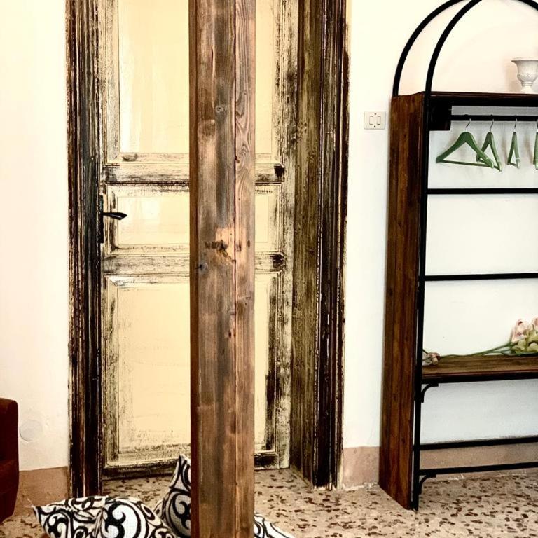 Il Vecchio Cortile - Appartamento con 2 Camere da Letto, Balcone e Terrazza - 89
