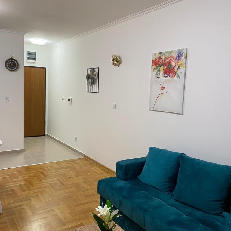 Apartment Stars Lux - One-Bedroom Apartment - 13