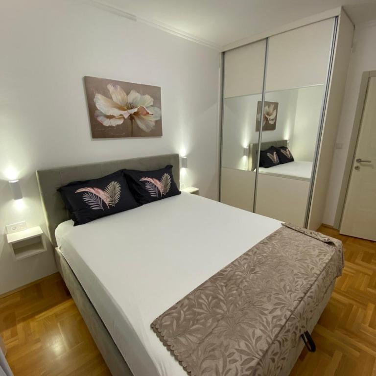 Apartment Stars Lux - One-Bedroom Apartment - 25