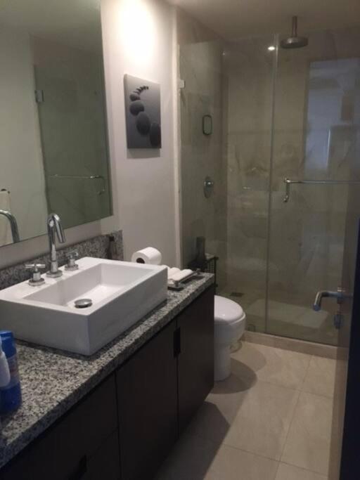 Beautiful 3 bedroom, fully furnished, on the beach - Apartment - 7