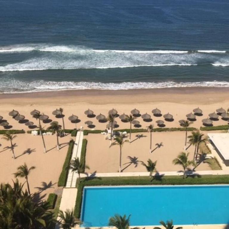 Beautiful 3 bedroom, fully furnished, on the beach - Apartment - 15
