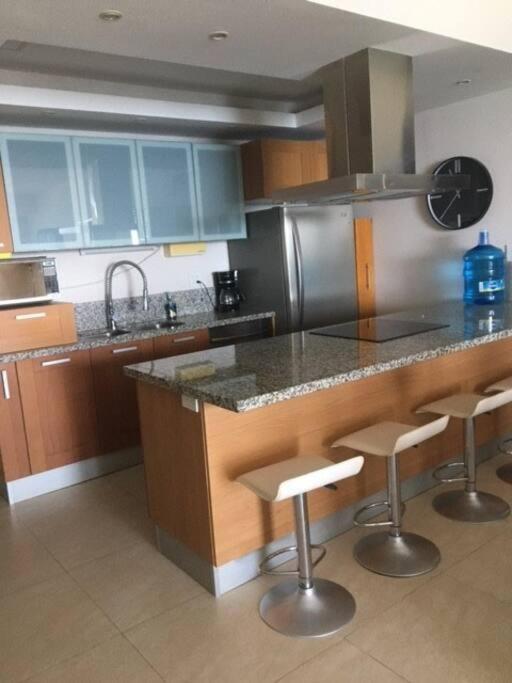 Beautiful 3 bedroom, fully furnished, on the beach - Apartment - 19
