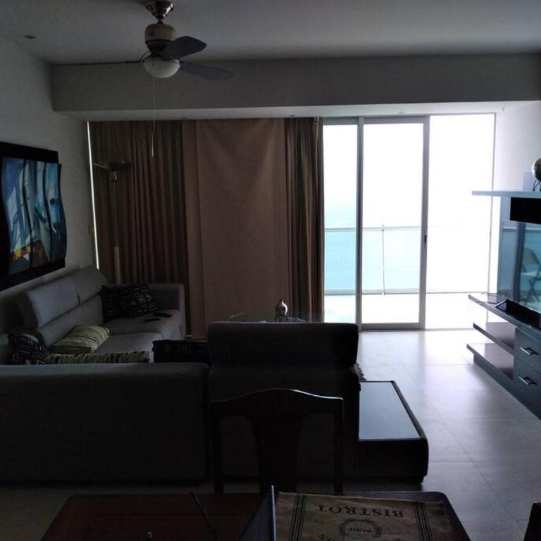Beautiful 3 bedroom, fully furnished, on the beach - Apartment - 24