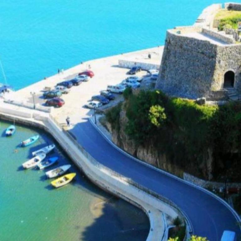 Apartments Antigona Old Town - Deluxe Double Room with Sea View - 2