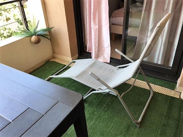 T2 proche de la gare, à 10 minutes à pieds de la Croisette, piscine & parking dans résidence de haut standing - Appartement 1 Chambre - 70
