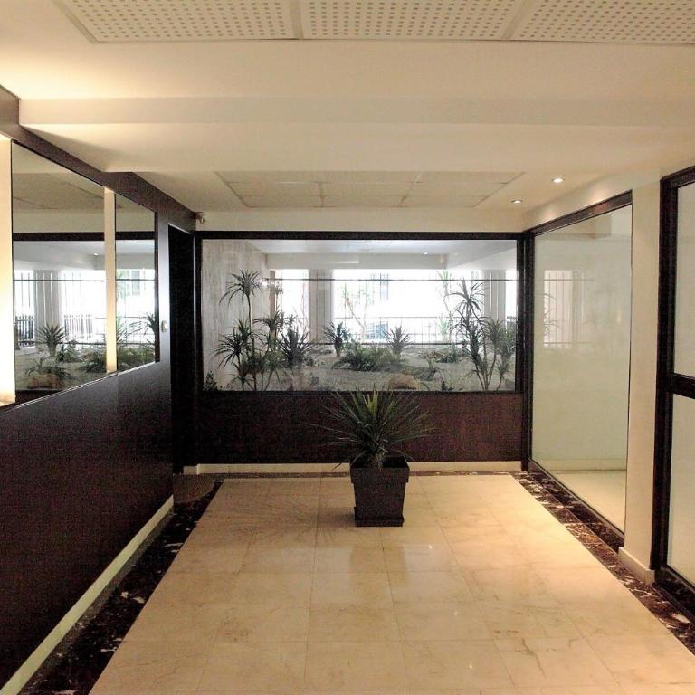 T2 proche de la gare, à 10 minutes à pieds de la Croisette, piscine & parking dans résidence de haut standing - Appartement 1 Chambre - 73