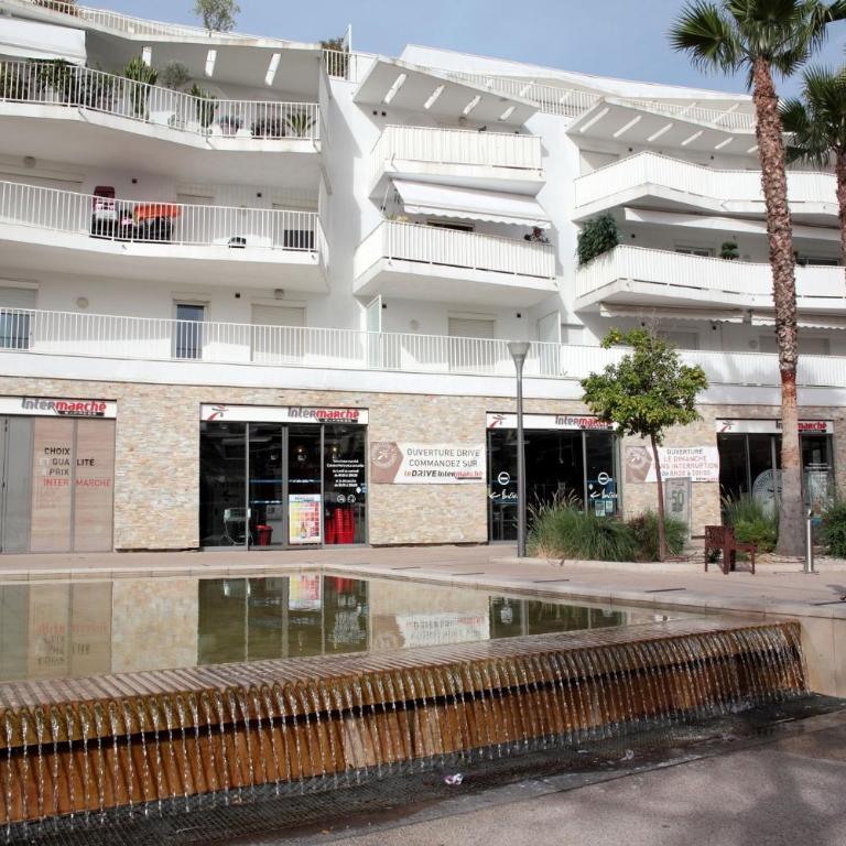 T2 proche de la gare, à 10 minutes à pieds de la Croisette, piscine & parking dans résidence de haut standing - Appartement 1 Chambre - 79