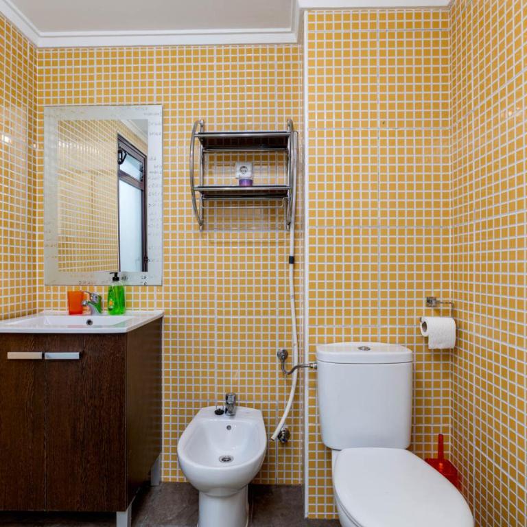 APARTAMENTO CON VISTAS AL MAR Y AL LAGO - One-Bedroom Apartment - 13