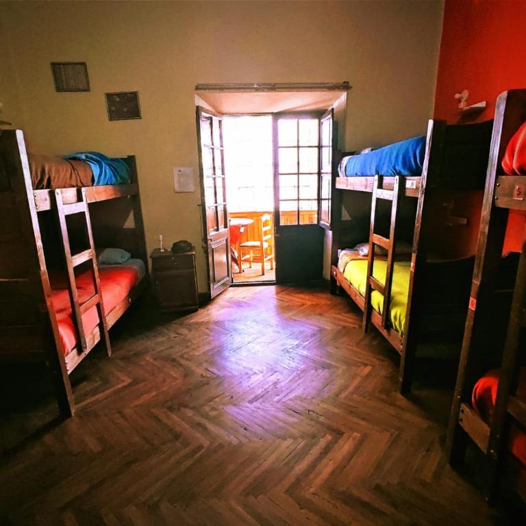 Colors House - Habitación Compartida Mixta de 6 camas - 2