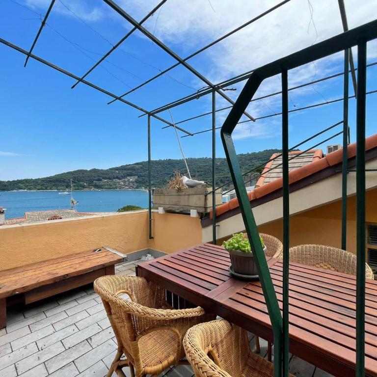 Ampia casa marinara con meravigliosa terrazza vista mare Da Mario e Rosanna - Casa con 3 Camere da Letto - 4