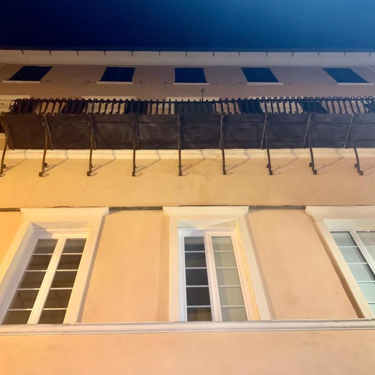 Finale ligure - Dimora storica in centro a 50 m dal mare - Appartamento con 2 Camere da Letto - 25