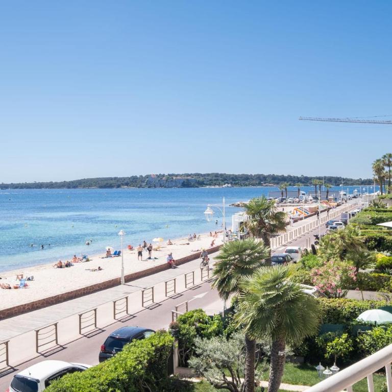 RARE! 2-Br Seafront Apartment - Apartment - 31